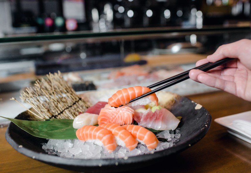 How to Tell If Sashimi Is Fresh: Tips from the Experts